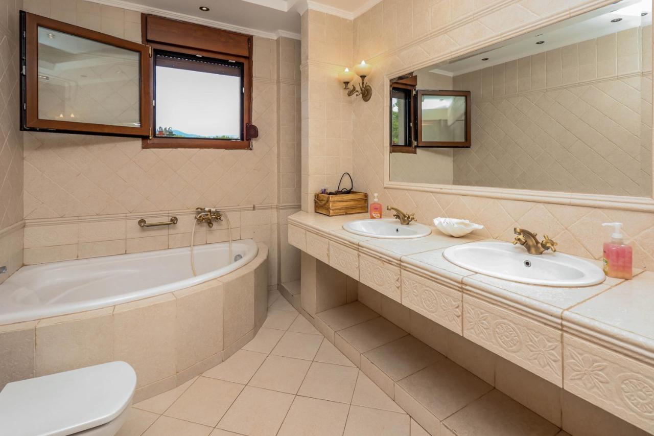 Suite Acropolis Serres Next To Center Экстерьер фото